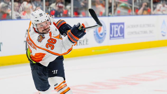Forward Cam Hausinger with the Greenville Swamp Rabbits