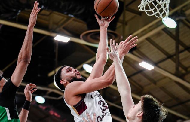 Cleveland Charge forward Tristan Enaruna vs. the Maine Celtics