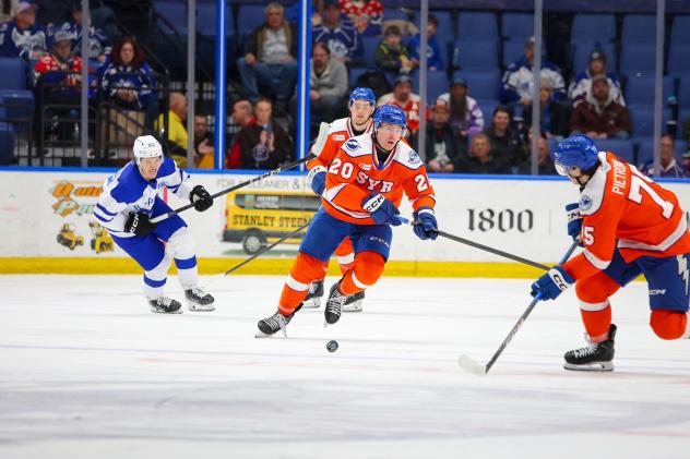 Syracuse Crunch left wing Cooper Flinton vs. the Cleveland Monsters
