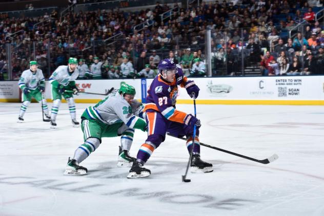 Orlando Solar Bears defenseman Dyllan Gill vs. the Florida Everblades