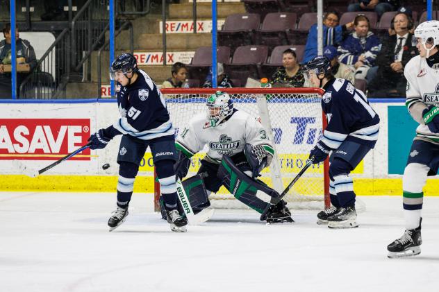 Penticton Vees look for a score against the Seattle Thunderbirds