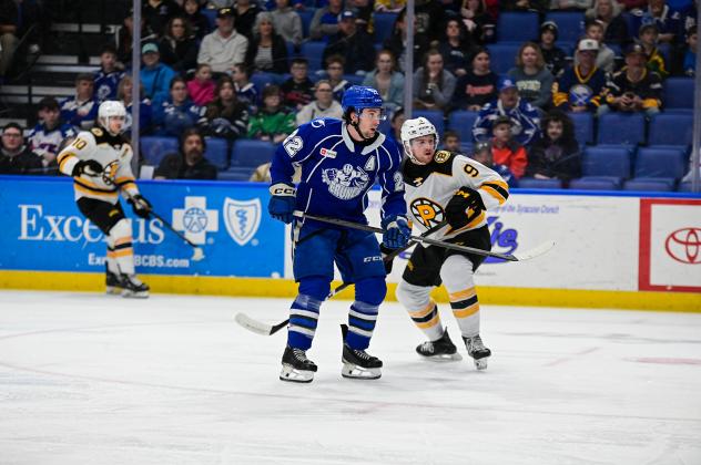 Syracuse Crunch forward Jakob Pelletier vs. the Providence Bruins