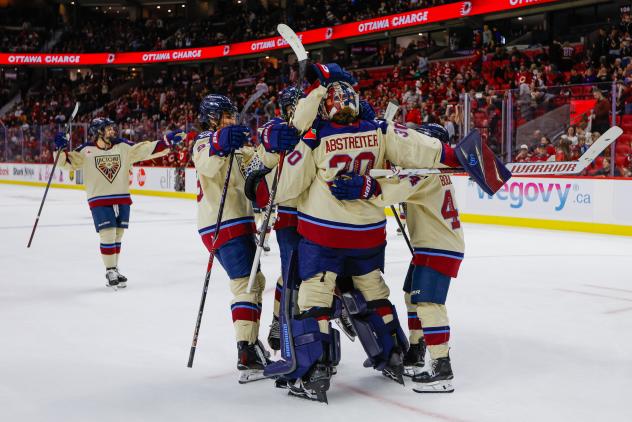 Montréal Victoire ce;ebrate win