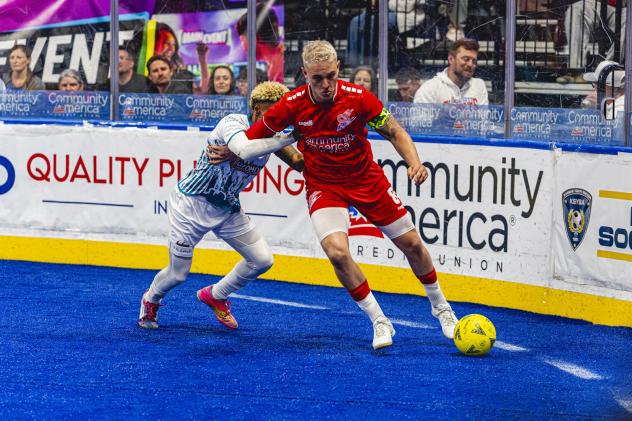 St. Louis Ambush defend against the Kansas City Comets