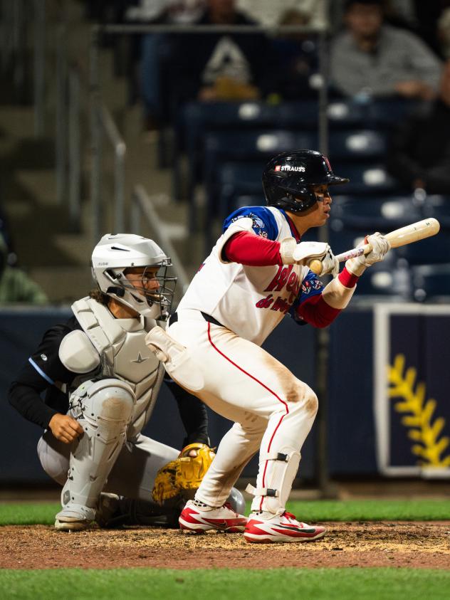 Worcester Red Sox shortstop Tsung-Che Cheng at bat