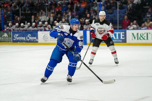Syracuse Crunch forward Nick Abruzzese vs. the Utica Comets