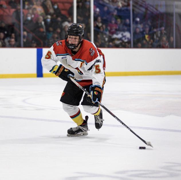 Brandon Holt with the New Mexico Ice Wolves