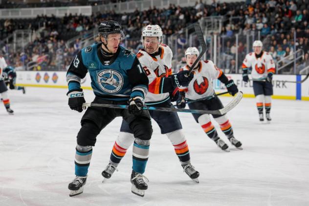 San Jose Barracuda forward Quentin Musty vs. the Coachella Valley Firebirds