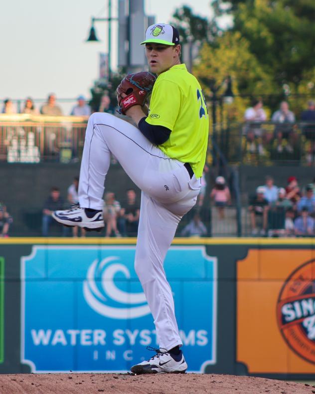 Columbia Fireflies pitcher Blake Wolters