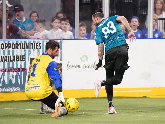 St. Louis Ambush defender Jeff Michaud vs. the San Diego Sockers