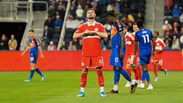 Chicago Fire FC's Hugo Cuypers and FC Cincinnati's Teenage Hadebe on game night