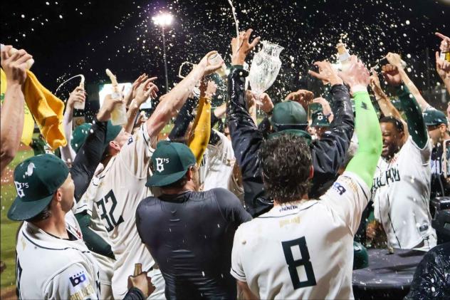 Oakland Ballers celebration