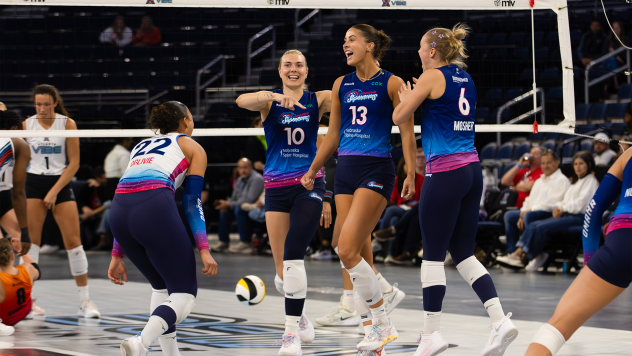 Omaha Supernovas all smiles after an important point