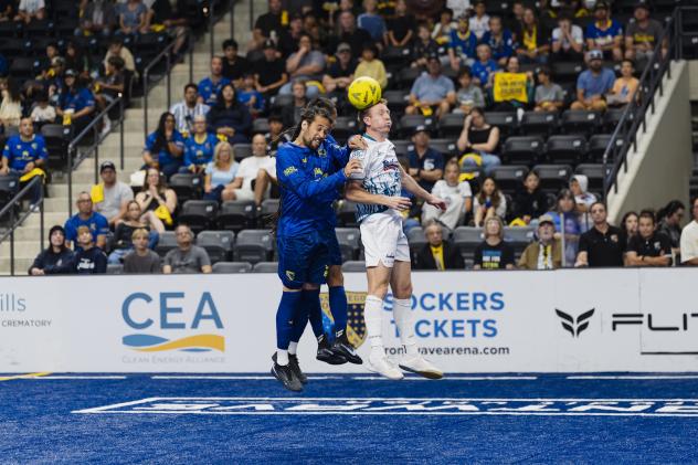 St. Louis Ambush battle the San Diego Sockers on a header