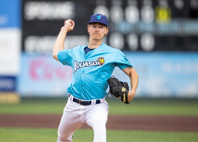 Bryce Miller pitching for the Everett AquaSox