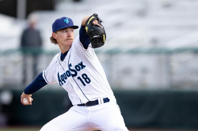Bryce Miller pitching for the Everett AquaSox