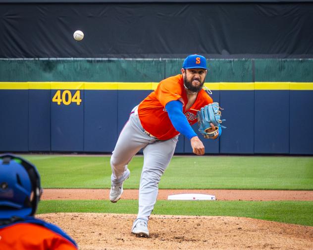 Syracuse Mets pitcher Daniel Duarte