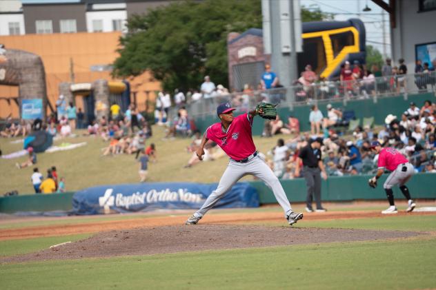 Pensacola Blue Wahoos pitcher Colby Martin