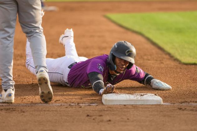 Tri-City Dust Devils slide safely into third