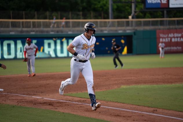 Montgomery Biscuits first baseman Will Simpson trots home