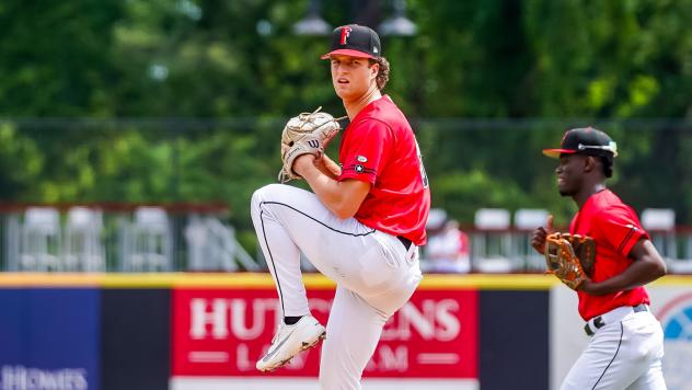 Fayetteville Woodpeckers pitcher Kellan Oakes