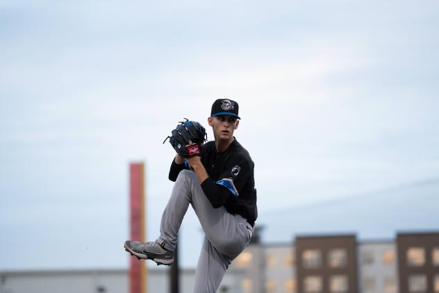 Biloxi Shuckers pitcher Jaron DeBerry