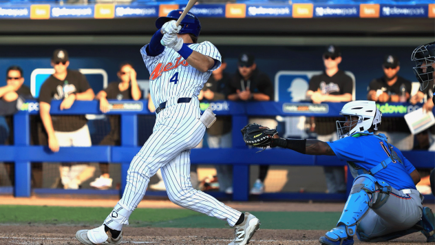 St. Lucie Mets shortstop Sam Robertson