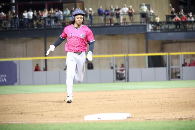 Pensacola Blue Wahoos left fielder Emaarion Boyd