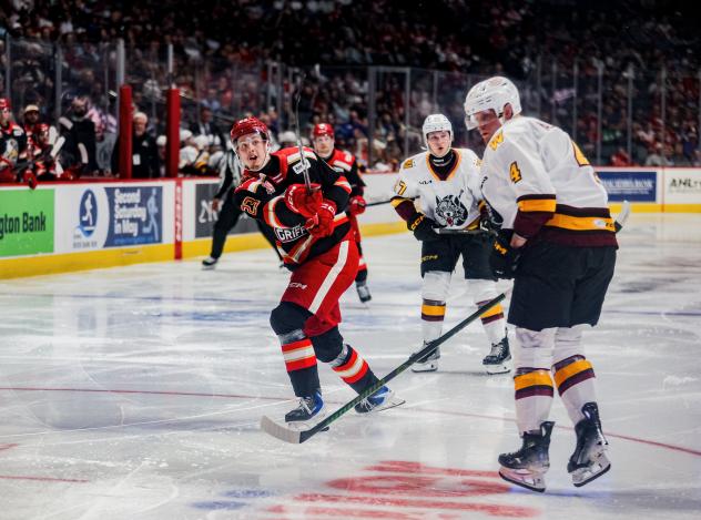 Grand Rapids Griffins' Anton Johansson and Chicago Wolves' Juuso Välimäki on game night