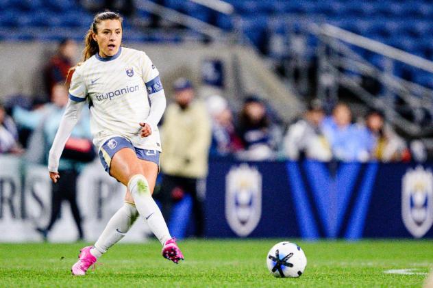 Reign FC in action