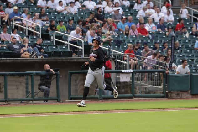 Pensacola Blue Wahoos shortstop Cristian Hernández