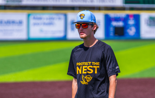 Bismarck Larks pitcher AJ Minyard