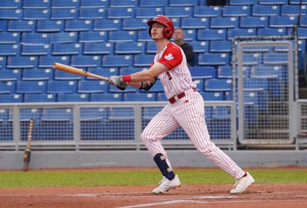 Ottawa Titans at bat