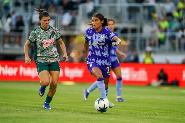 Seattle Reign FC midfielder Sam Meza vs. the Washington Spirit
