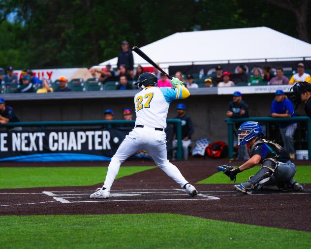 Bismarck Larks first baseman Hutson Guinn