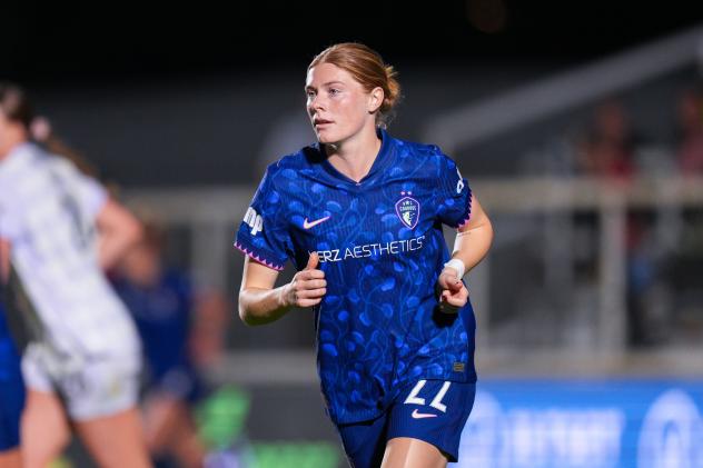 North Carolina Courage forward Cortnee Vine