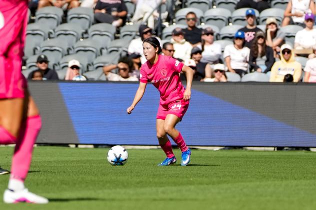 North Carolina Courage midfielder Manaka Matsukubo