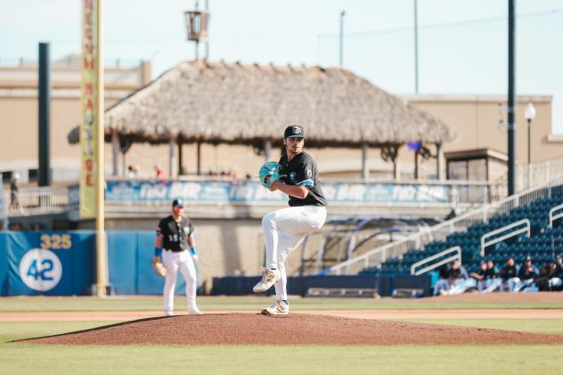 Biloxi Shuckers pitcher Tanner Gillis