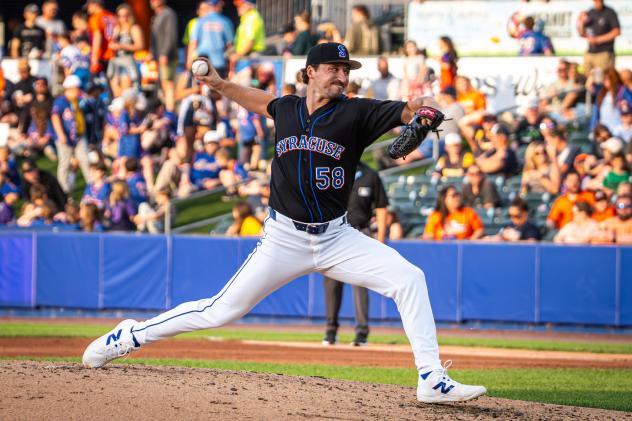 Syracuse Mets' Jack Weisenburger in action