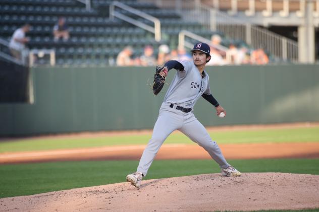 Somerset Patriots' Kyle Carr on the mound