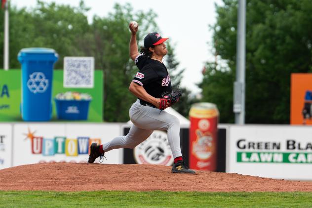 Sioux City Explorers' Cade Marquardt in action