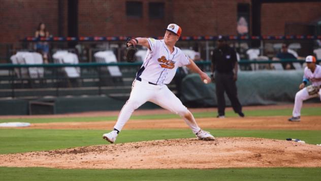 Down East Bird Dawgs pitcher Brandon Kaminer