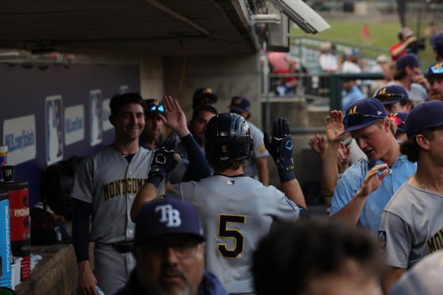 Cookie Bash Barons 12-5 στο Series Opener