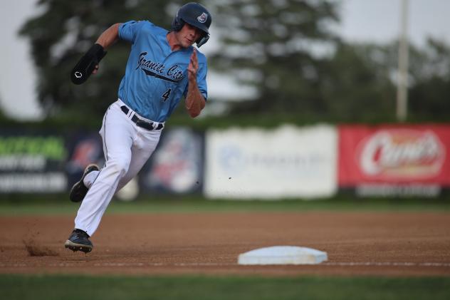 St. Cloud Rox left fielder Aidan Mouton