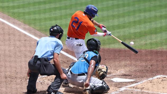 Antonio Jimenez homers for the St. Lucie Mets