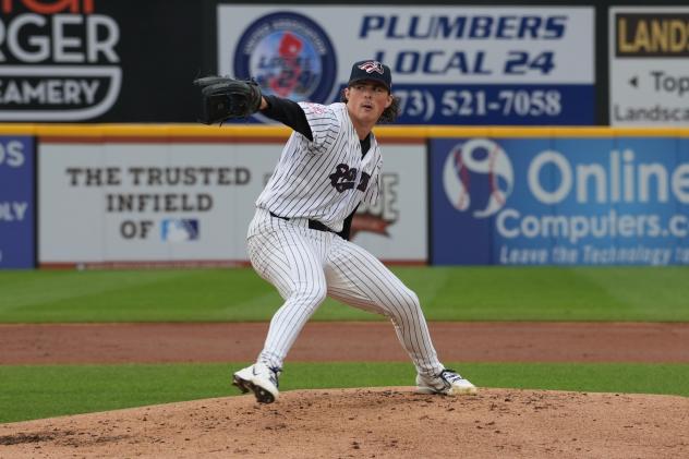 Somerset Patriots pitcher Xavier Rivas