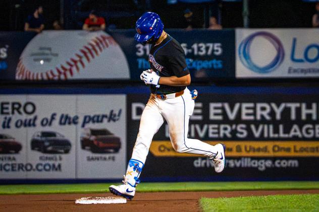 Η Melendez και ο Morel Mash Homers κερδίζουν μια νίκη επί επτά ίντσες επί του Norfolk την Παρασκευή