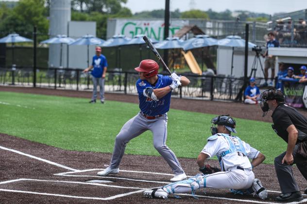 Green Bay Rockers outfielder Coleman Lewis