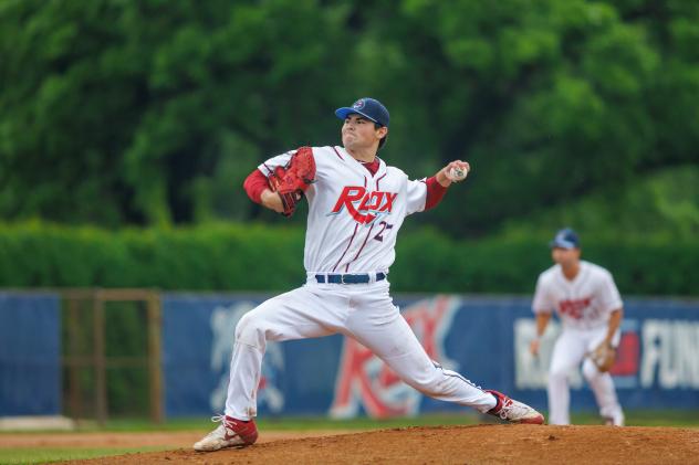 St. Cloud Rox' Jacob Imoto on the mound