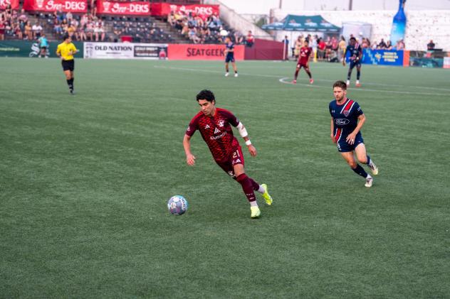 Detroit City FC's Maxi Rodriguez in action